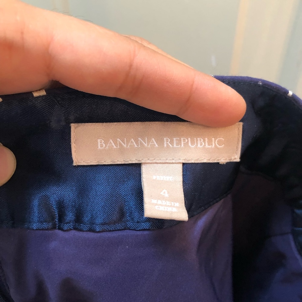 BANANA REPUBLIC patterned navy blue skirt - Picture 6 of 8